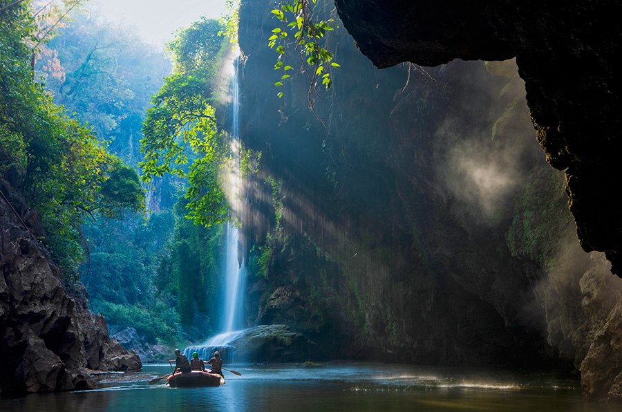 Thi Lo Le Waterfall, Thailand